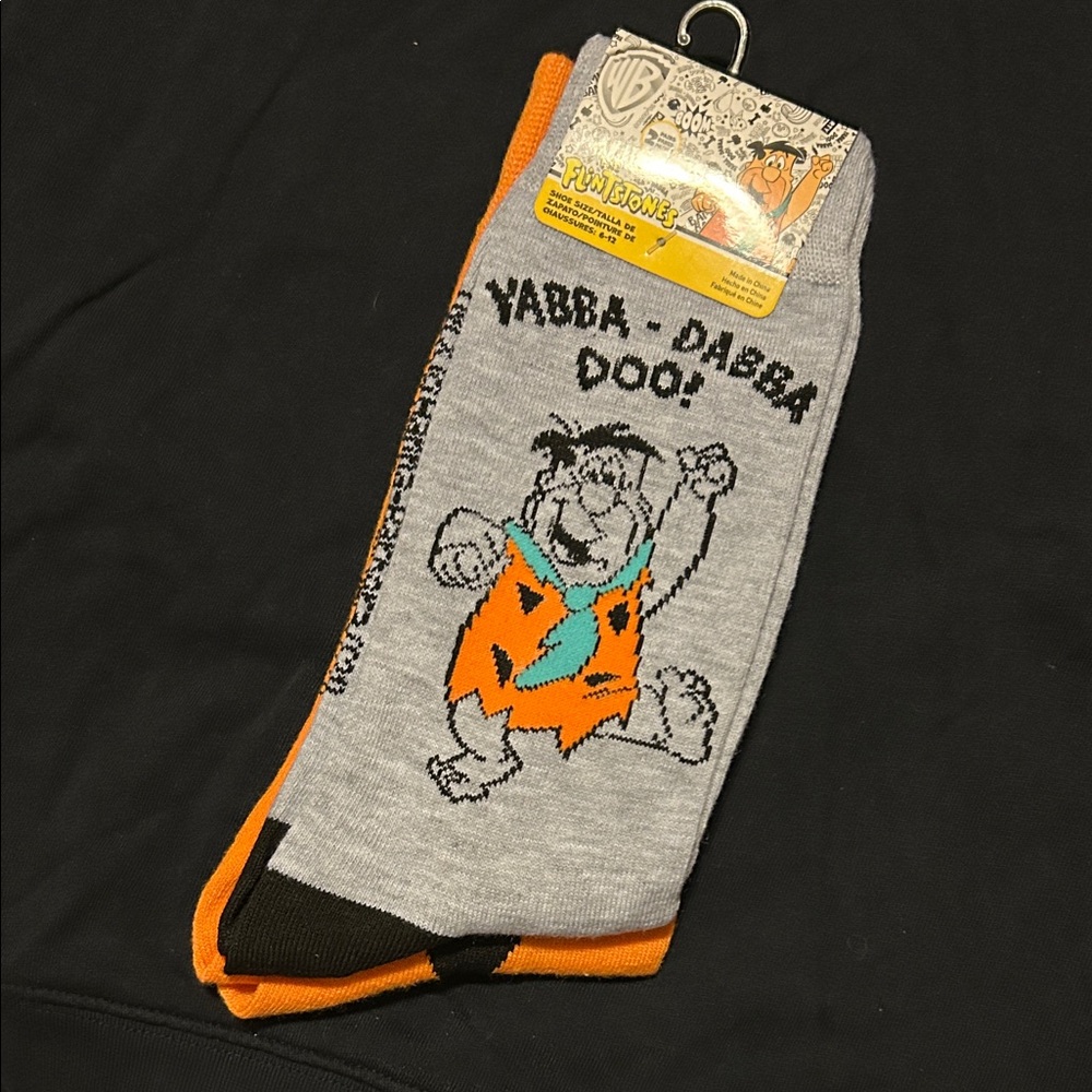 Warner Bros. Flintstones Gray & Orange Socks Black 6-12 Adult NWT